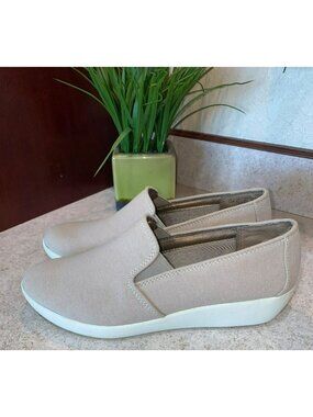 Like NEW LIFESTRIDE MOTORWAY SLIP ON LOAFER SHOES WOMENS 8.5